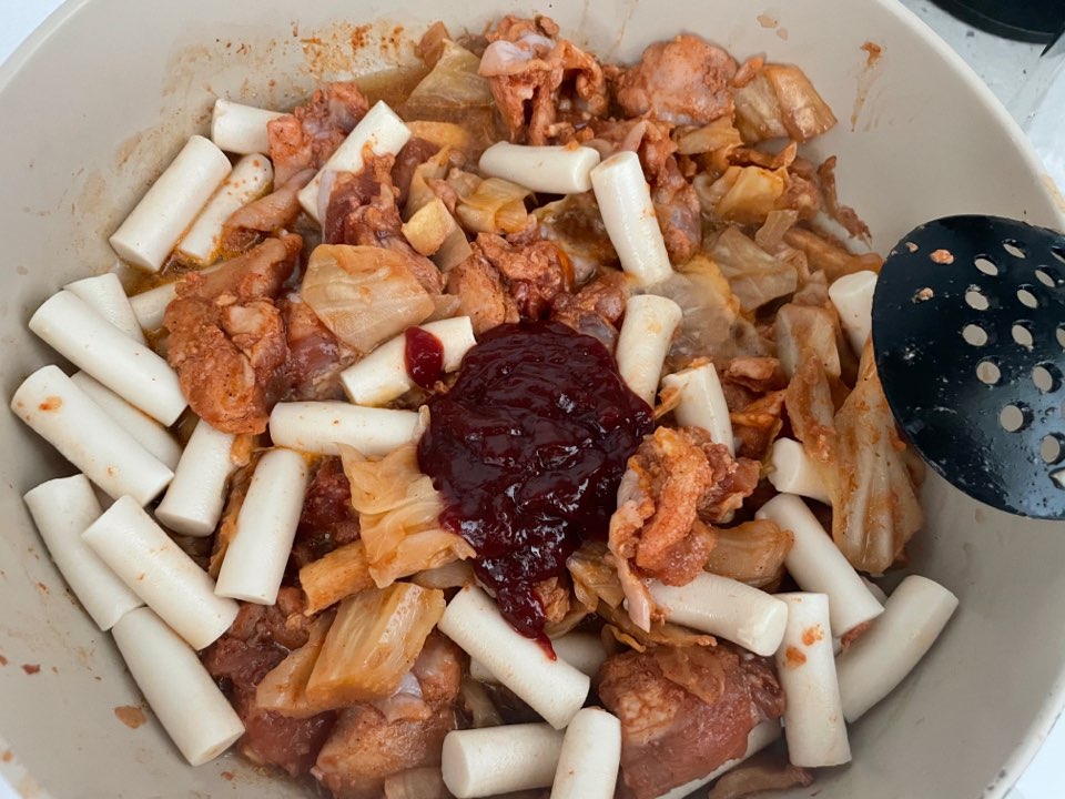 닭갈비 떡볶이 조리 사진