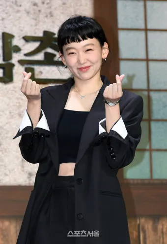배우 진기주 프로필 나이 키 가족관계 데뷔와 언더커버 하이스쿨 오수아 역 설명_7