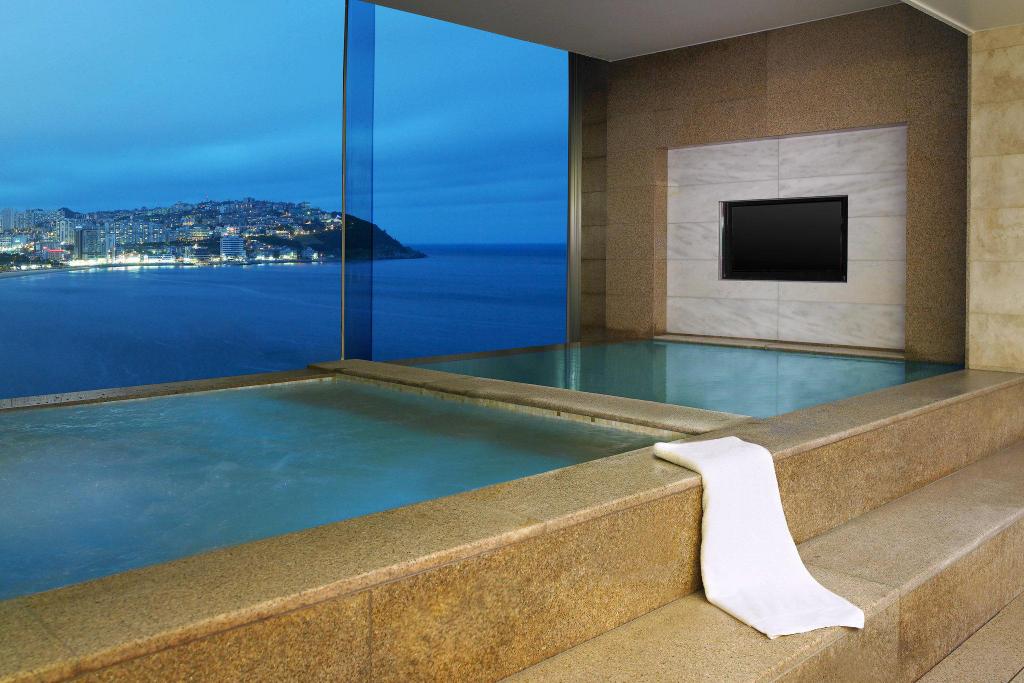  해운대호텔 //부산 해운대해수욕장의 멋진뷰의  더 웨스틴 조선, 부산 (The Westin Chosun, Busan)