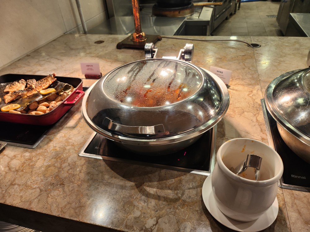 에코랜드 호텔 조식 뷔페