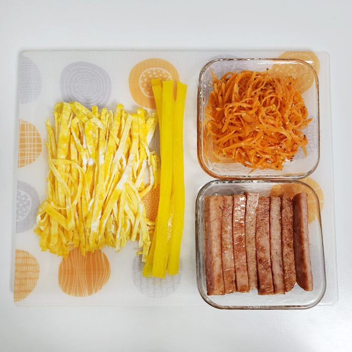 김밥 속재료, 지단, 단무지, 당근라페, 햄