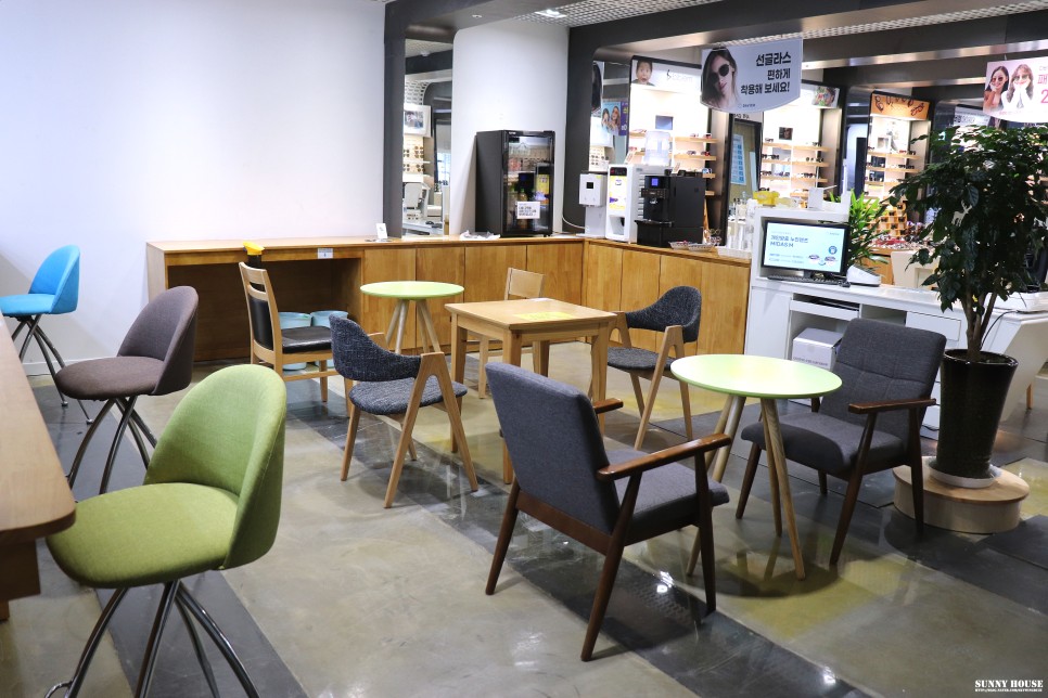 다비치 블루라이트차단 맞추러 방문한 8