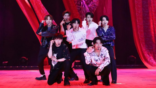  방탄소년단 이번엔 코로나 피해 공연업계 인력에 12억원 기부