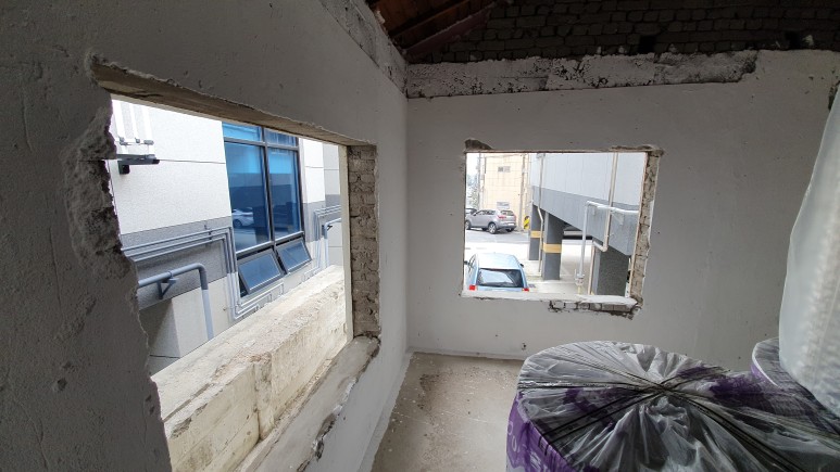 창호를 달았는데 시공업자를 9