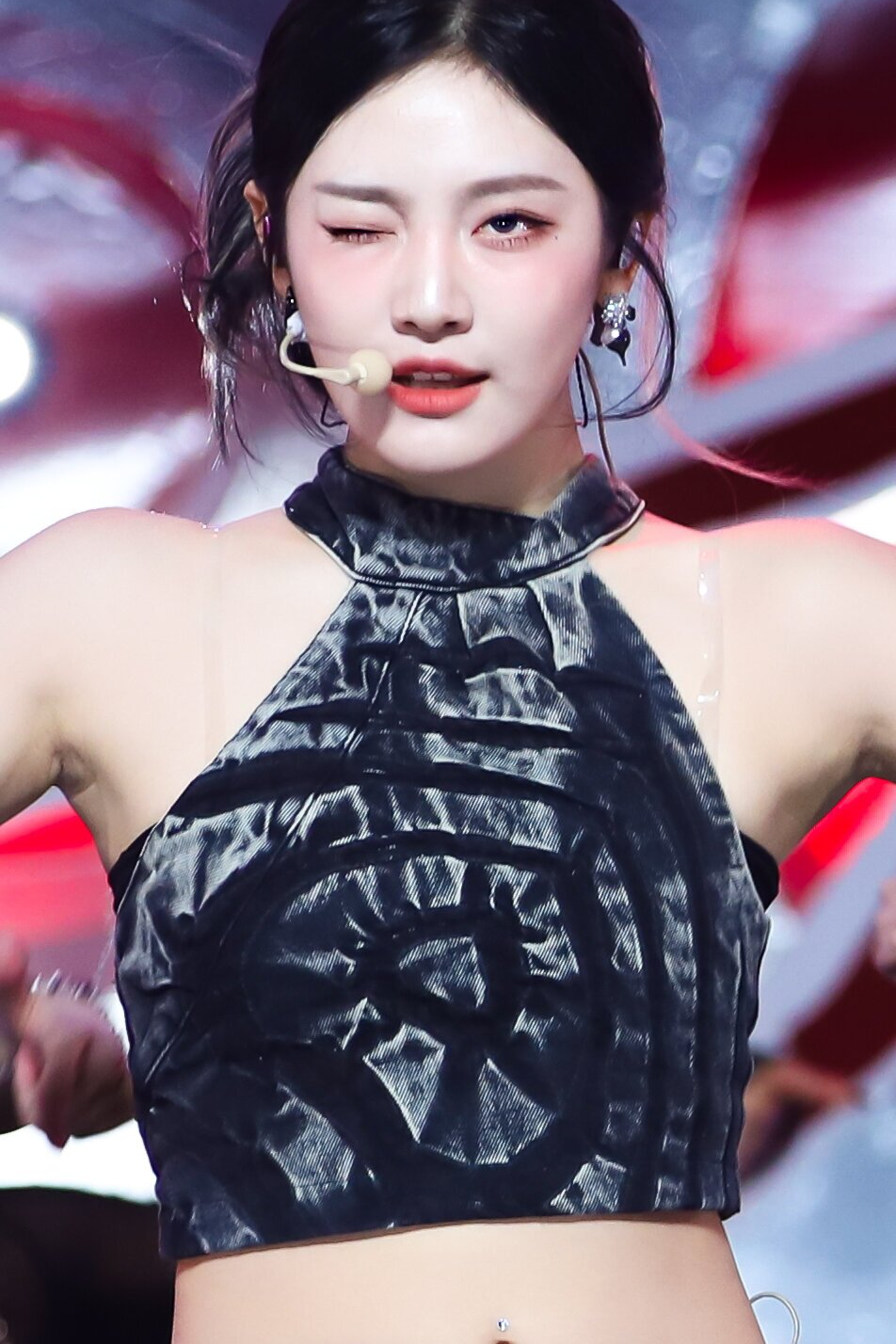  에스파 닝닝 쇼챔피언 무대의상 2311