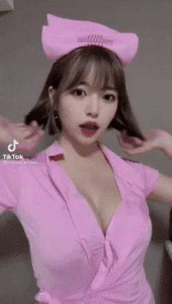  일본 유명 틱톡커, 단발좌 호타루 코모리 인스타그램 사진 움짤 gif