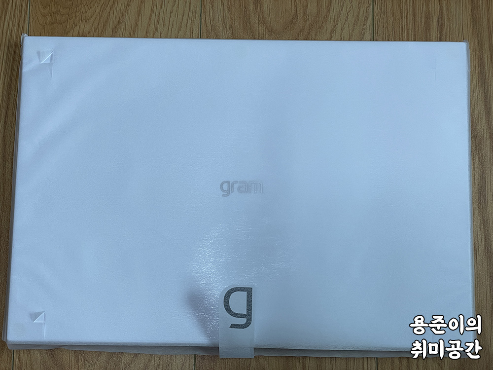 LG 그램 2023 16ZD90R-EX56K 대학생 노트북 언박싱 - LG 그램 2023 16ZD90R-EX56K 언박싱 - 본체 LG 그램 2023 16ZD90R-EX56K 대학생 노트북 언박싱 - LG 그램 2023 16ZD90R-EX56K 언박싱 - 본체