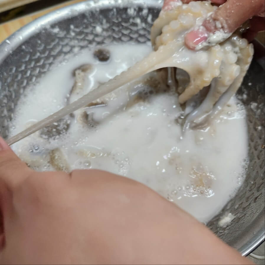 주꾸미 손질 살아있는 쭈꾸미 샤브샤브 코스 요리 만들기 