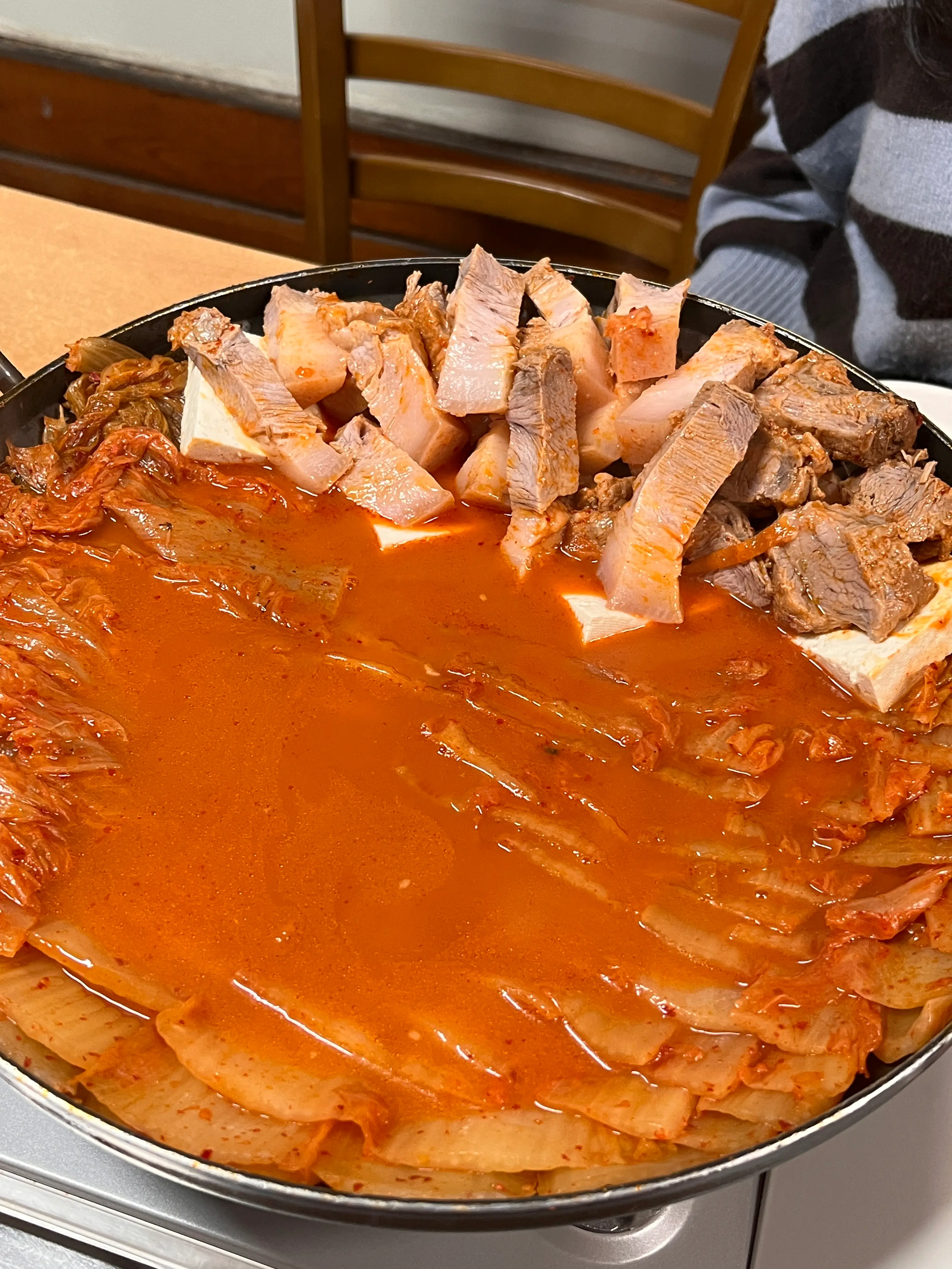 고기가 엄청나게 많은 김치찜 사진