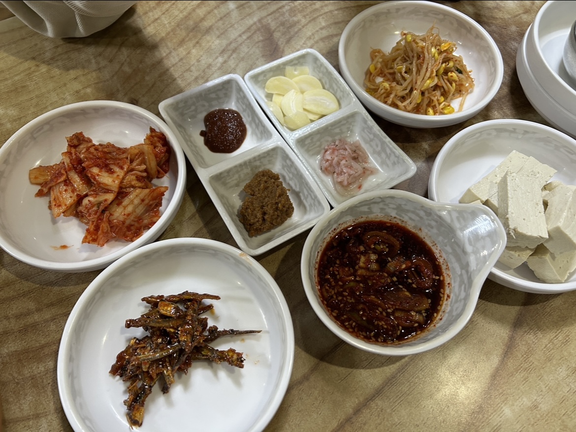 안동 병산손국수 기본 반찬