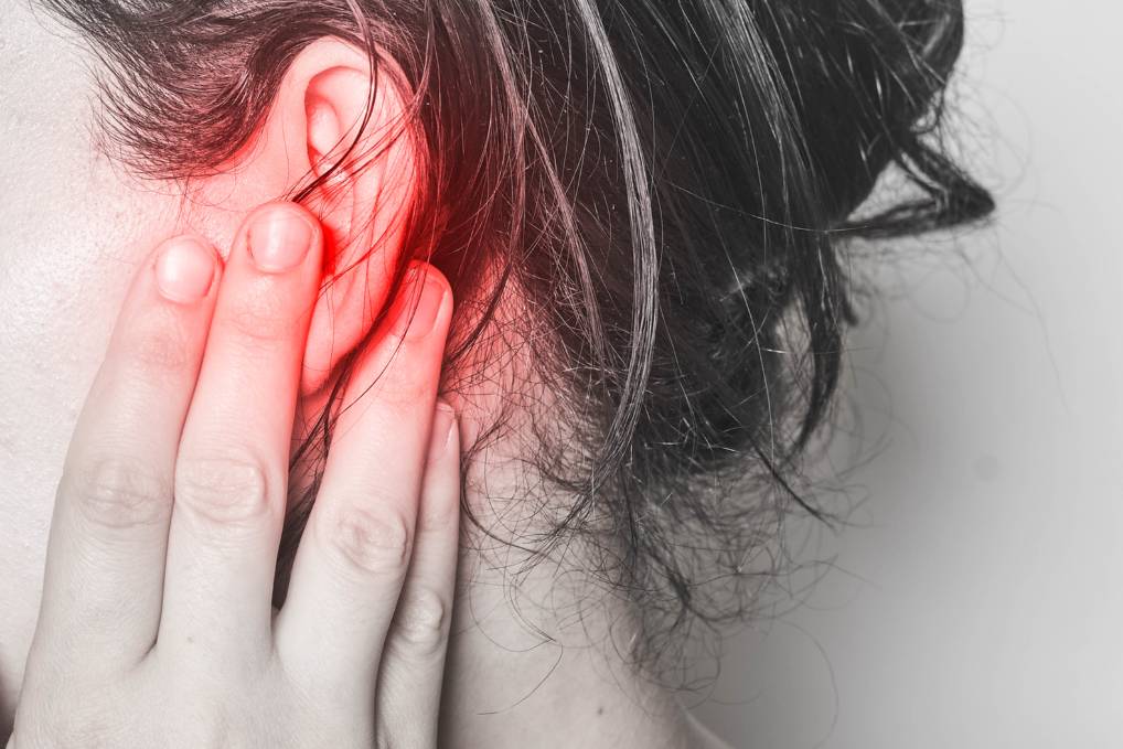 귀 뒤쪽 통증 무심코 지나치지 마세요!: 원인 및 관련된 질환&#44; 대처방안