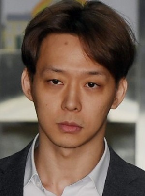 박유천