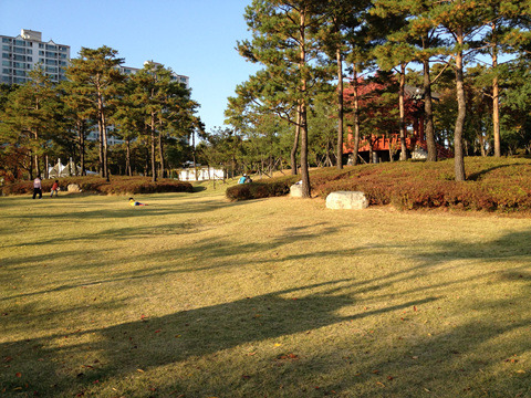 북수원 도서관 및 정자 공원