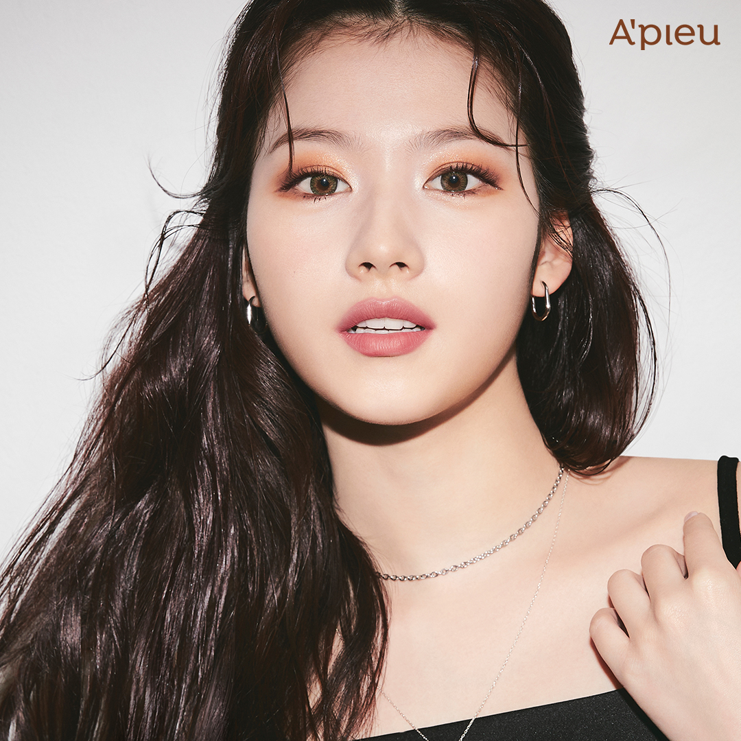  트와이스 사나 어퓨 메이크업