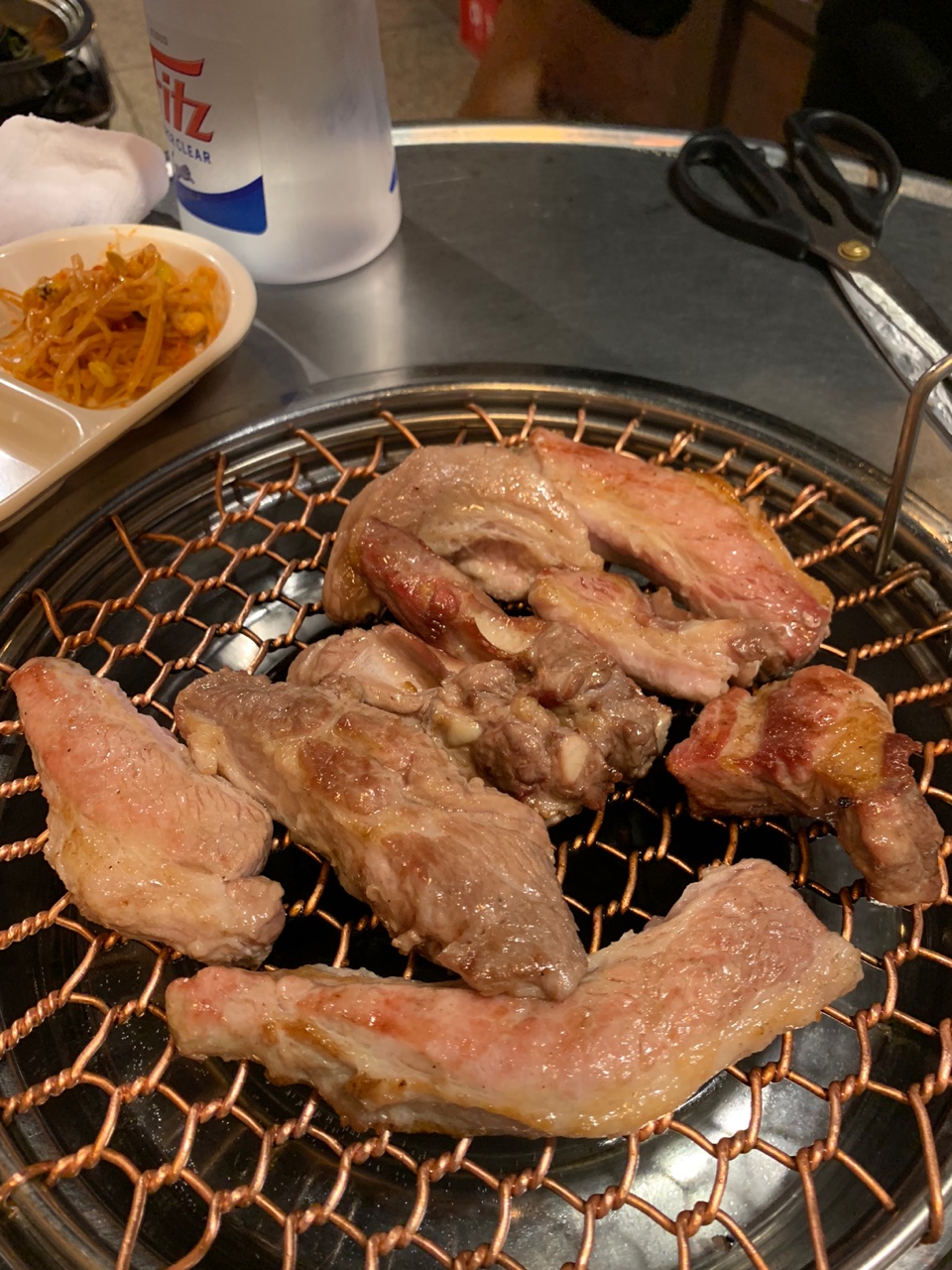 1분마다 뒤집어야 맛있는 고기