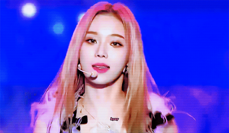  2020 가요대전 에스파 윈터 움짤 gif