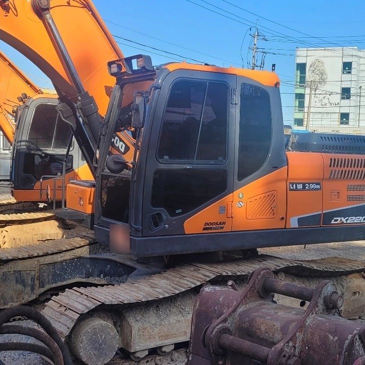  두산 DX220~5L 2021년식 1억1800만원 판매합니다.