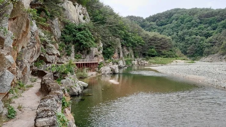 왕피천 봇도랑길 사진
