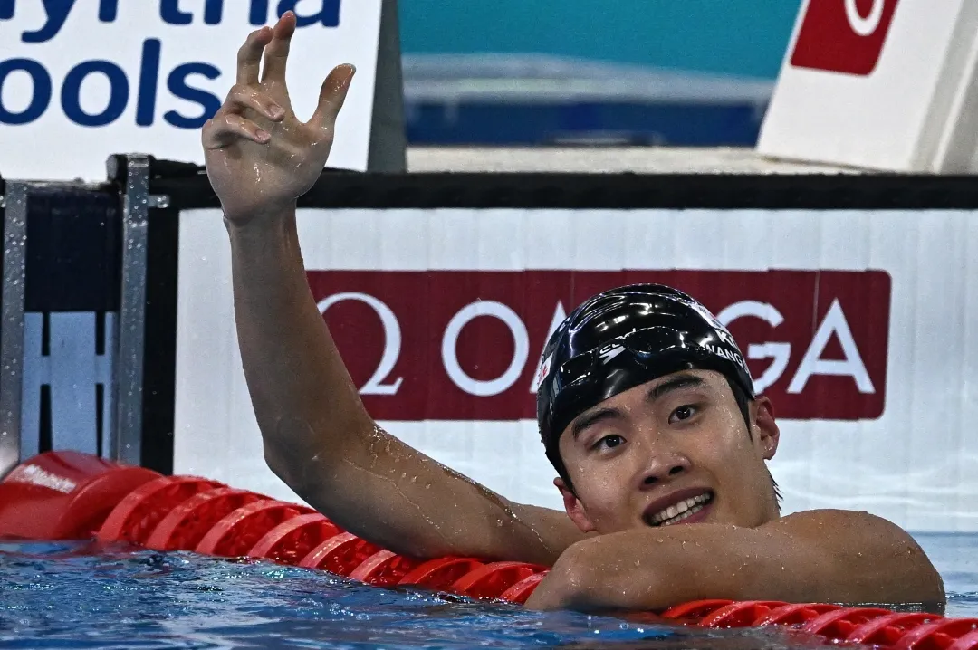 황선우&#44; 세계수영선수권대회 남자 수영 200m 금메달!