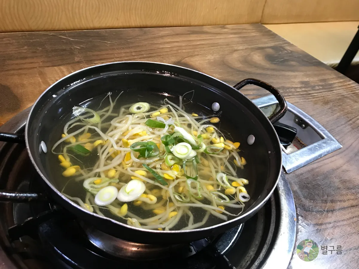 피플한정식-콩나물국