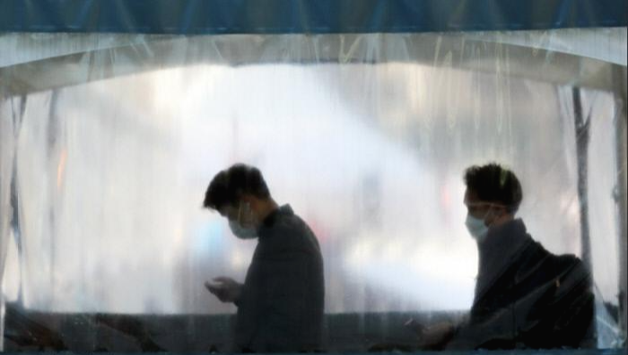  - '신규확진 8만명 돌파' 대 코로나 시대 입성 [감기와 같은 취급?]
