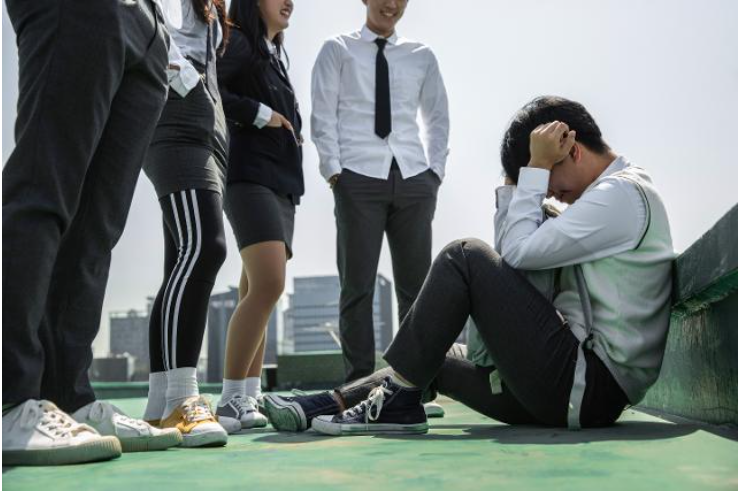  ‘학교 폭력’으로 동생이 죽고 아빠가 가해자 애들을 전부 찾아갔다. 읽을만한글