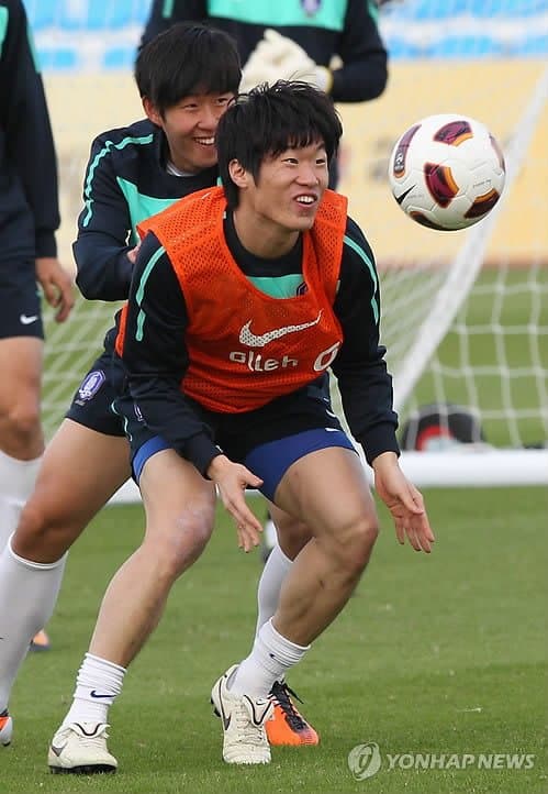 이강인 선수와 대비되는 손흥민 선수 국가대표 막내 시절