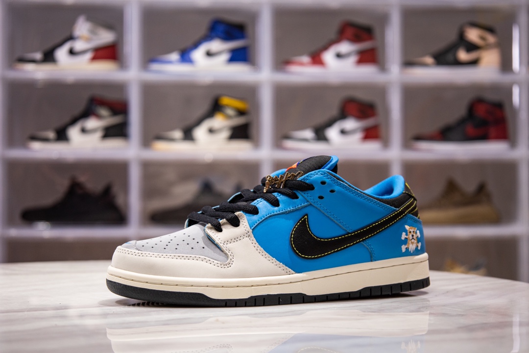 [NIKE x INSTANT SKATEBOARD] 나이키 X 인스턴트 스케이트보드 SB 덩크 로우 프로 CZ5128-400