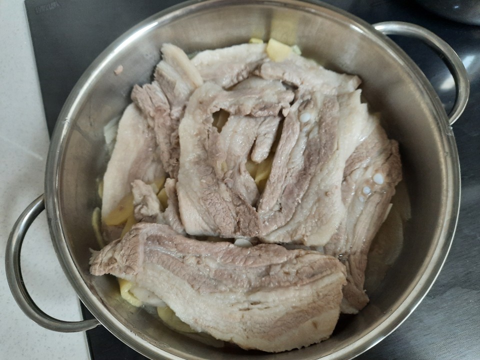  구이용 삼겹살로 수육만들기, 칼로리 높다 높아..