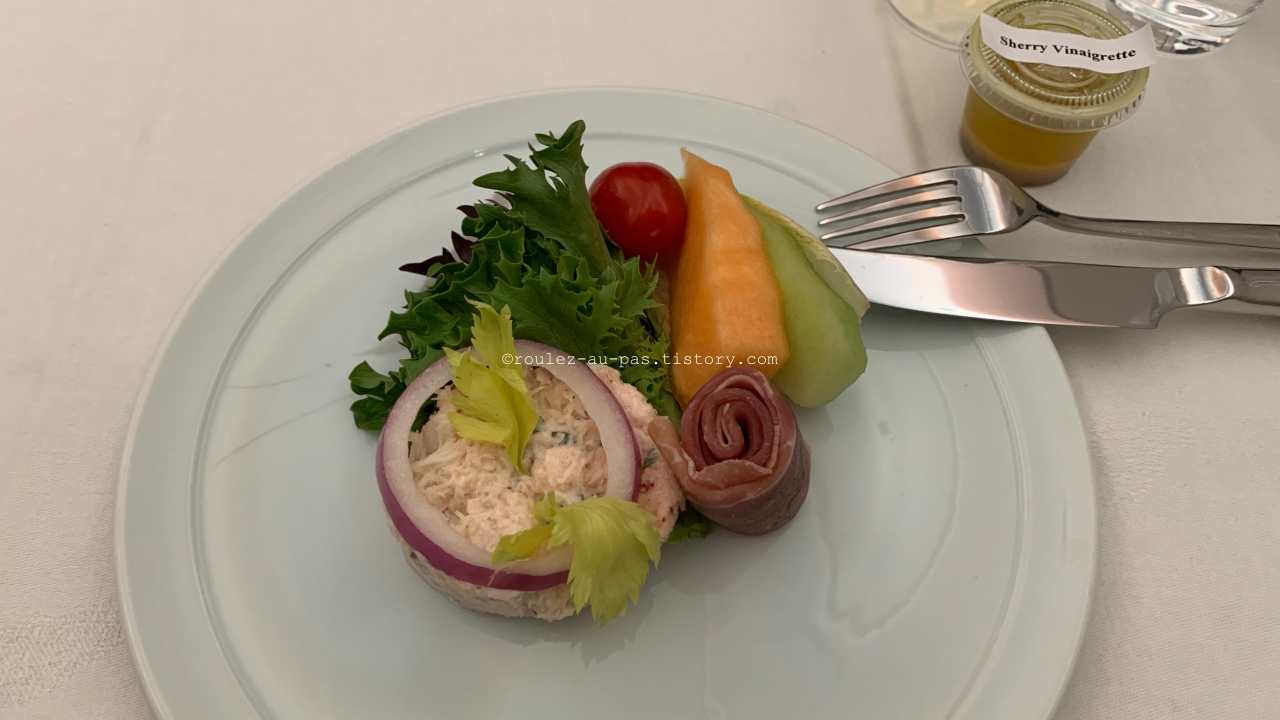 KOREAN AIR-VANCOUVER-INCHEON-BUSINESS-FIRST MEAL-APPETIZER