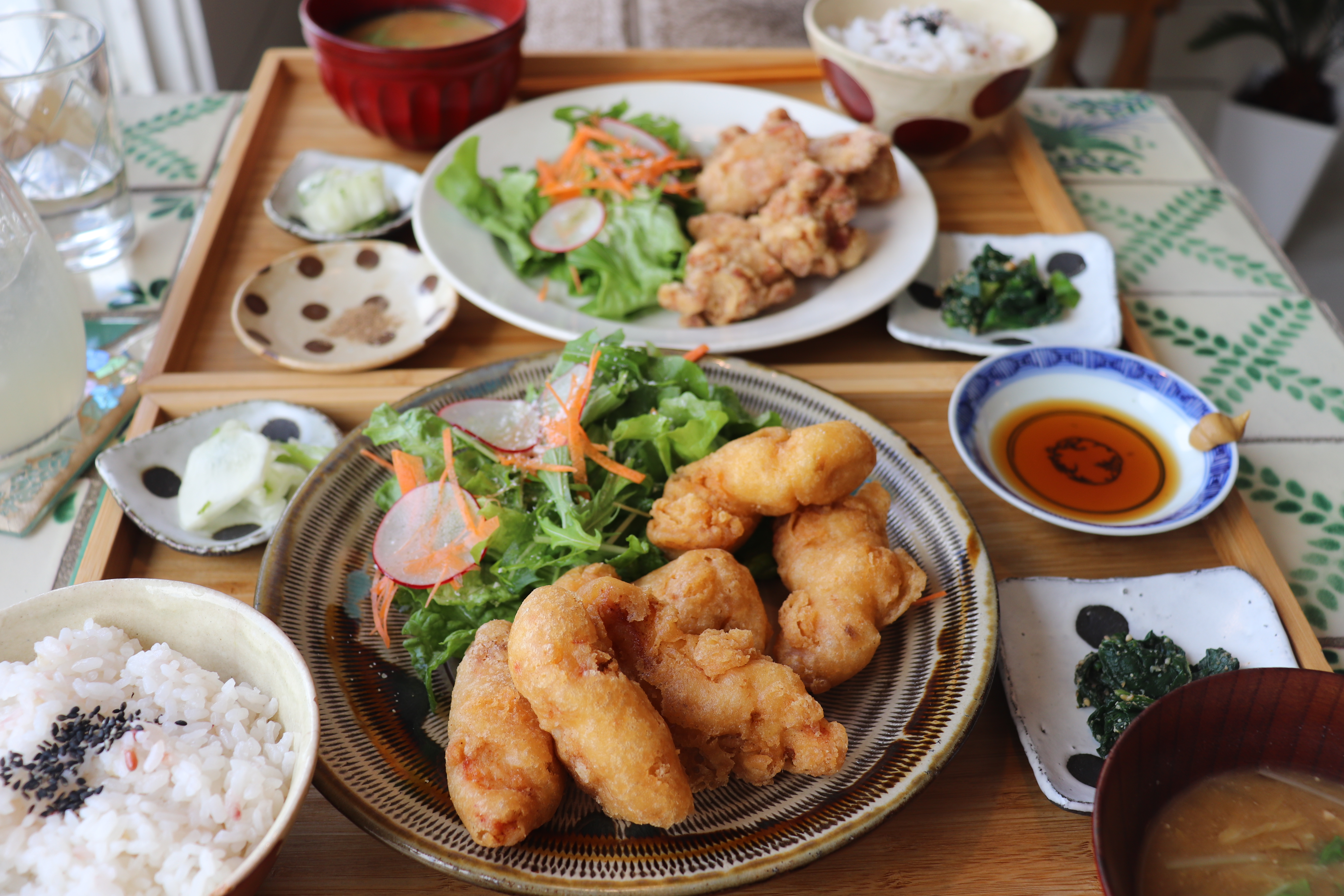 유후인 시에스타 Siesta chicken tempura meal and deep fried chicken garaage meal