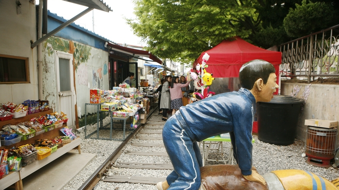 ⑤ 경암동 철길마을