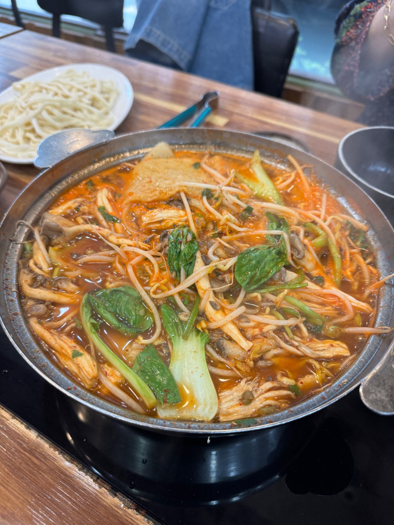 등촌샤브칼국수 수원영통점 사진 2