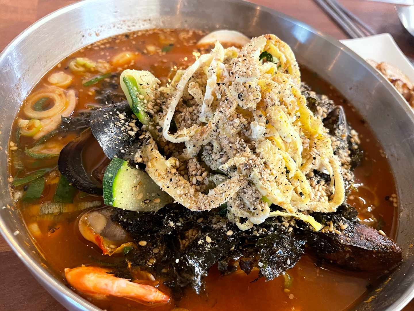 해물 장칼국수