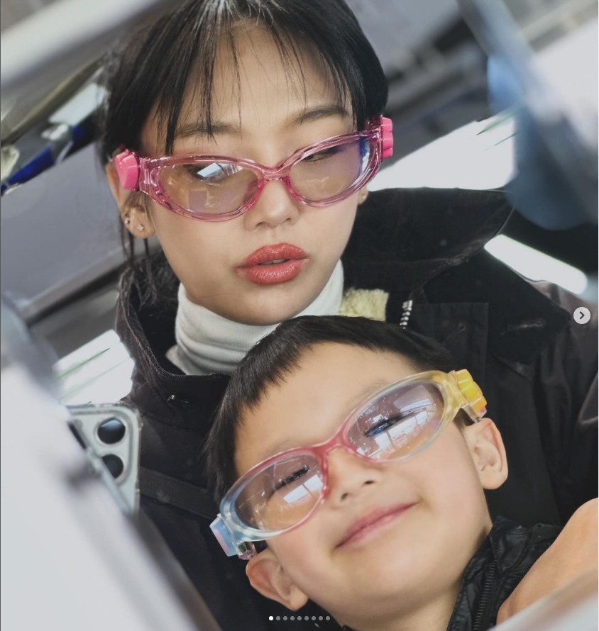 홍예슬 가족사진
