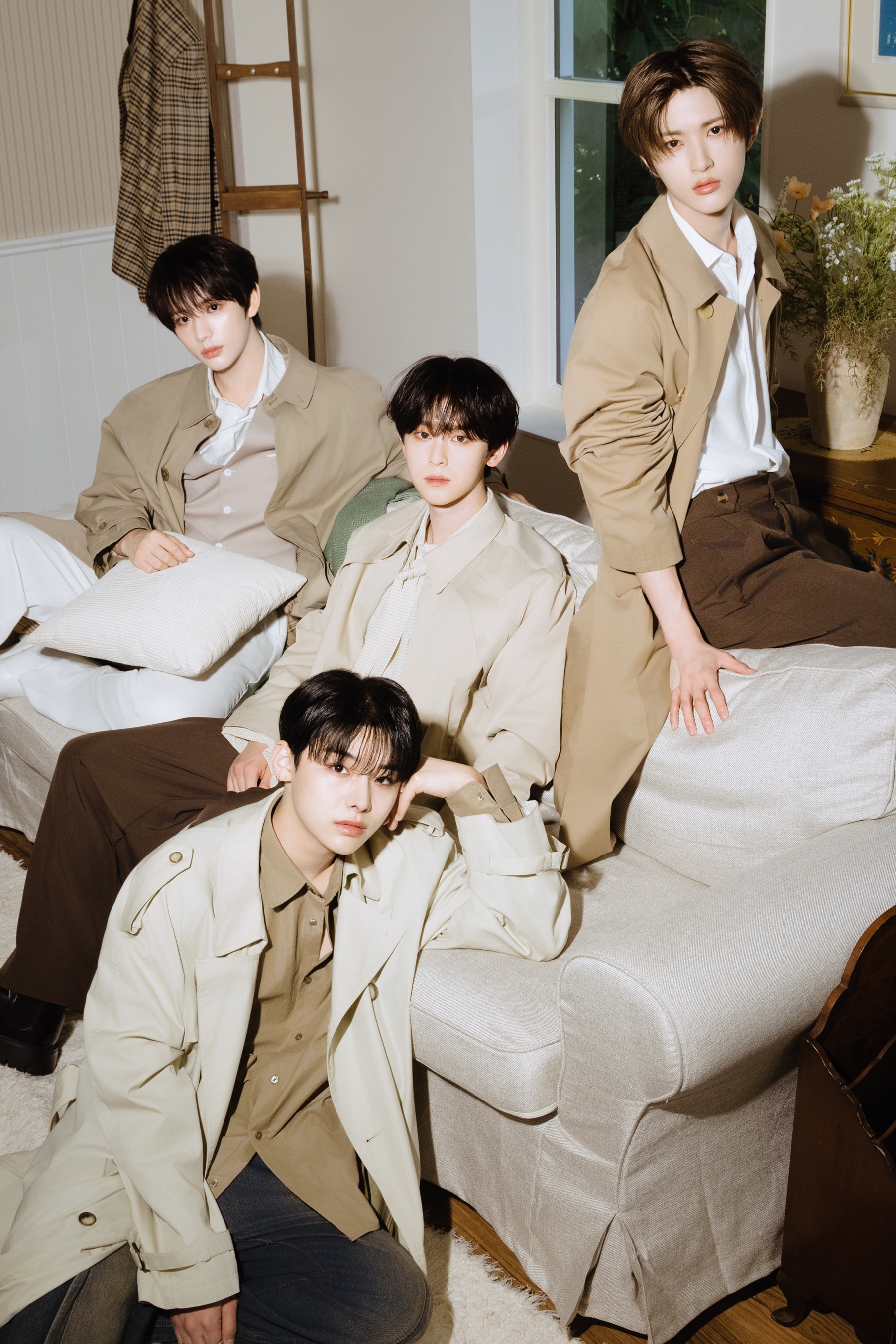 X-UNIT 첫 번째 미니 앨범 ‘너에게 (TO. U)’ 콘셉트 포토 B 버전, 잭소