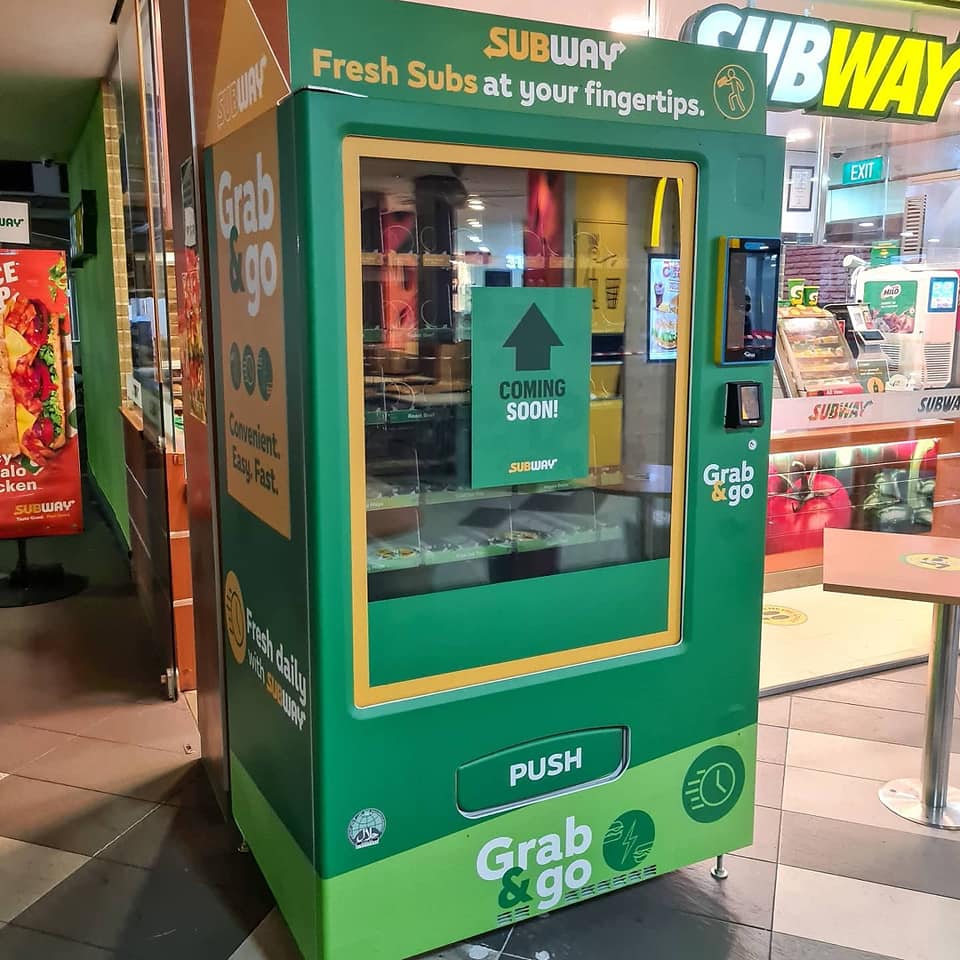 싱가포르 서브웨이 샌드위치 자판기