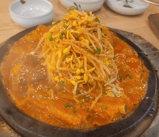 생방송투데이 첨성대 등갈비찜 경북 경주 맛집