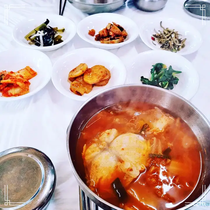 식객 허영만 백반기행 60년 노포 문희경 편 곰치국 문어볶음 장치조림 울진 맛집 소개