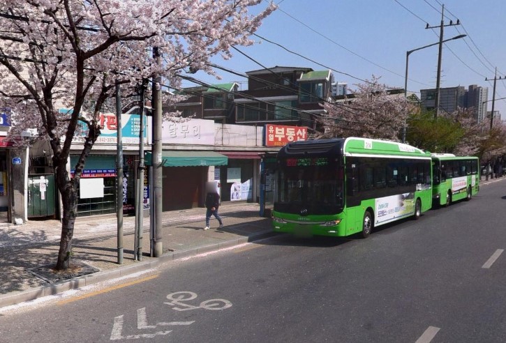 6008번 공항버스 정류장