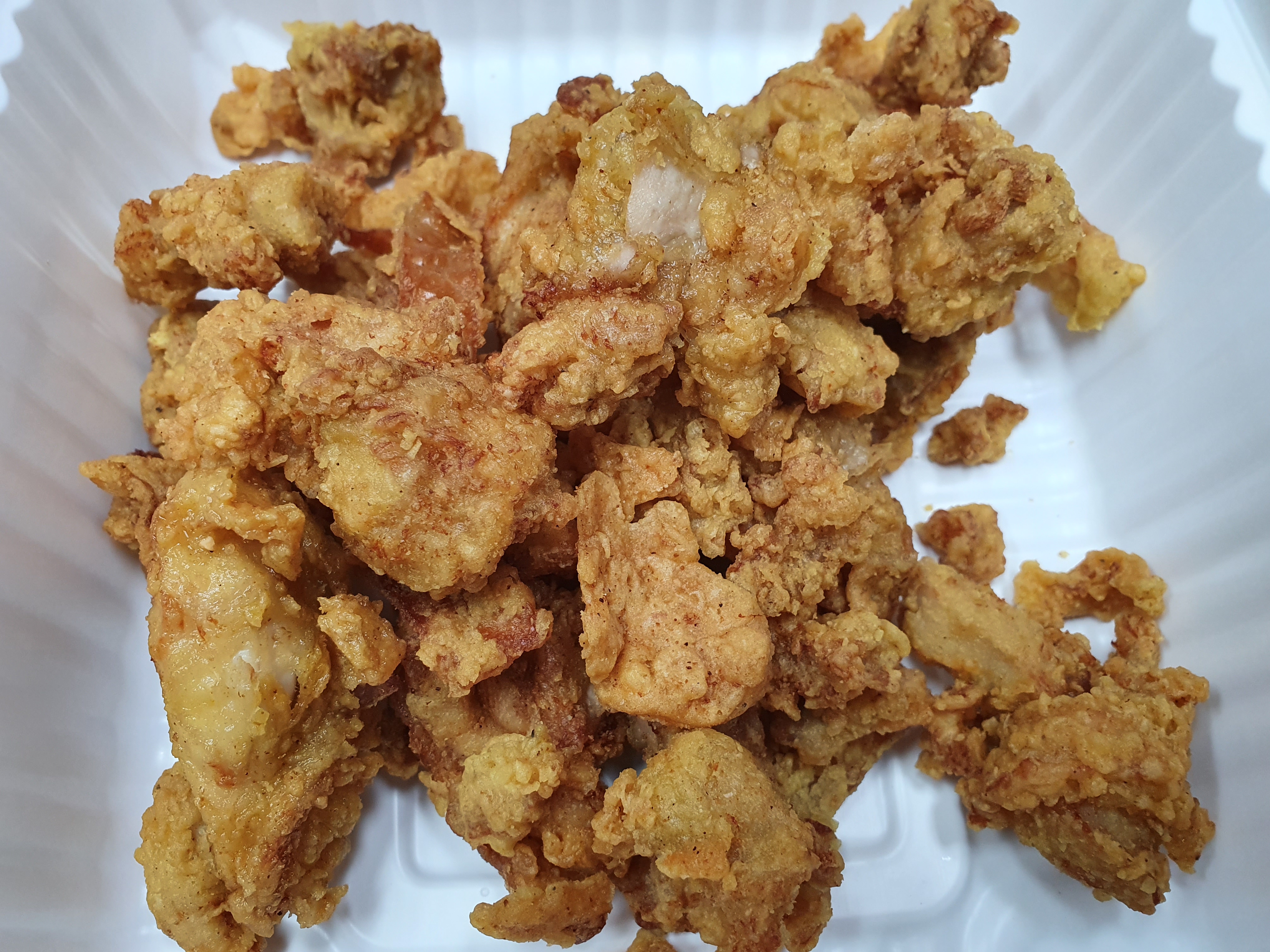  노랑통닭 신메뉴 알싸한 마늘치킨 후기