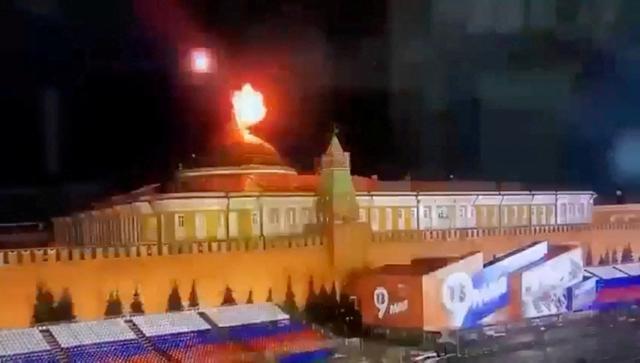  Who is behind the Russian Kremlin palace drone explosion? (feat. Who benefits?)