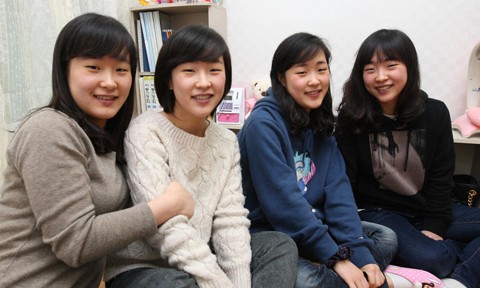 "조산으로 생명이 위험했던 4쌍둥이의 목숨을 구한"의사! 하지만 아이들은 20년 후 충격적인 행동을 하는데~