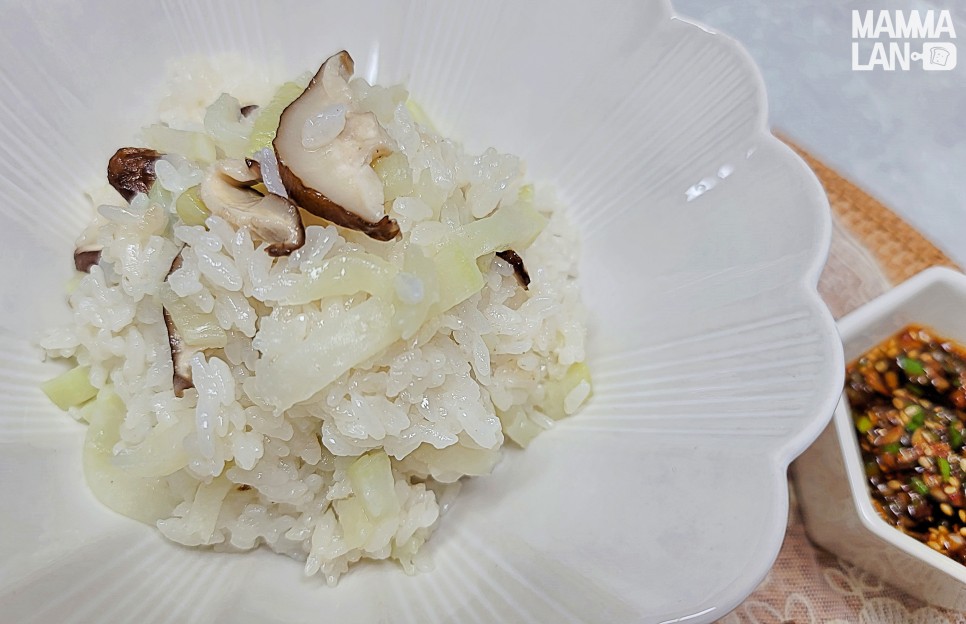  무밥만들기 무밥 양념장 맛있게 만드는법 표고버섯 냄비솥밥