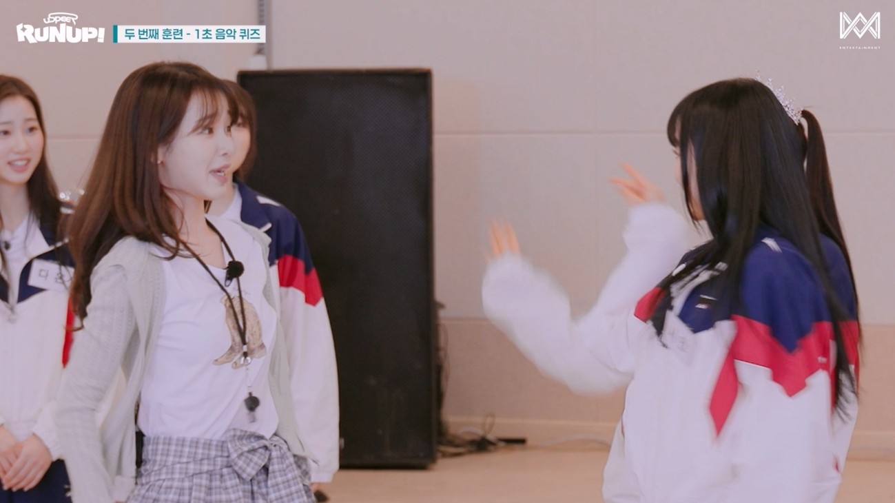 10년만에 직속후배 생겼는데 오열했다는 오마이걸 승희 | 인스티즈