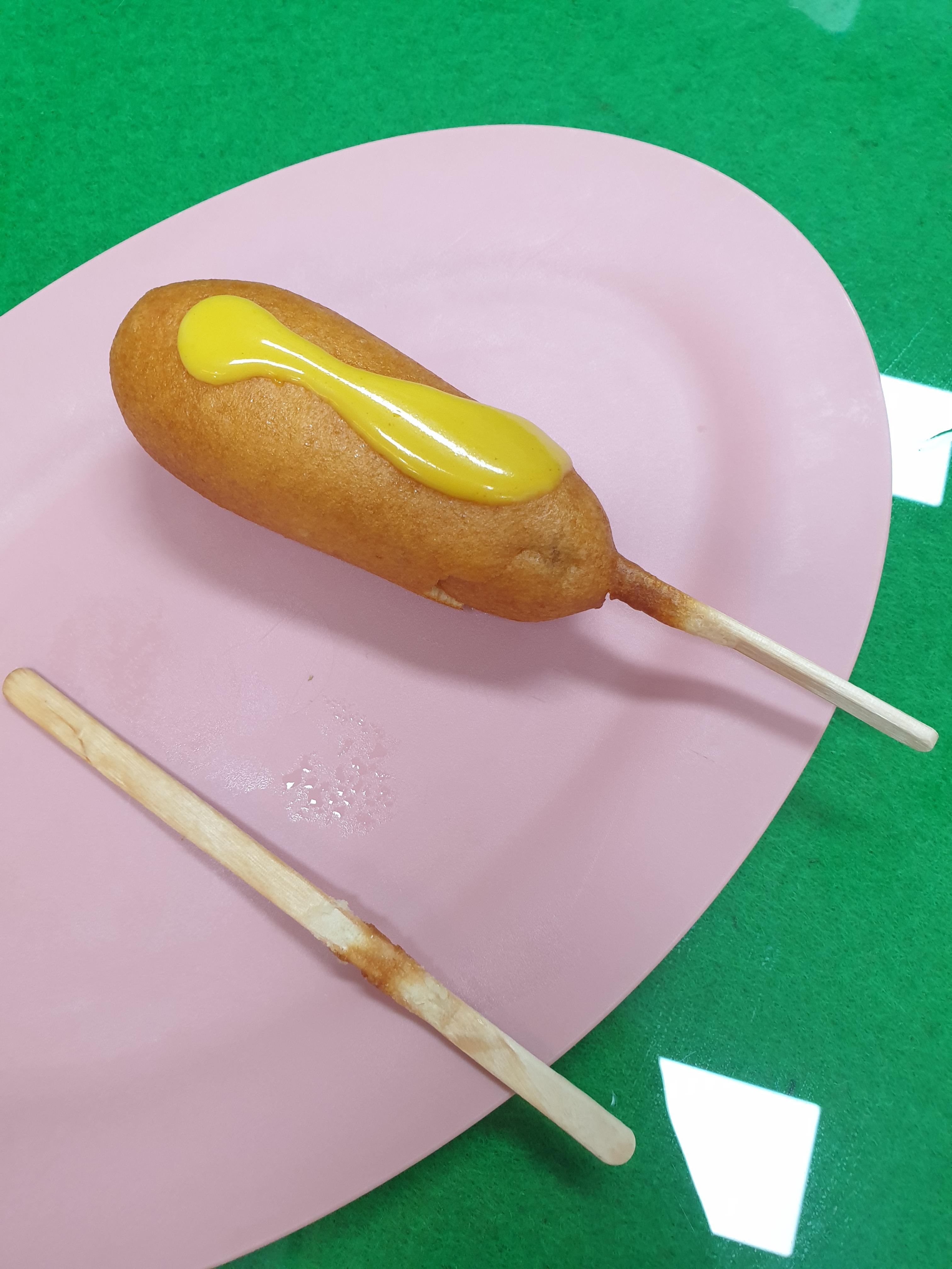  완전 강추! 두툼한 소시지가 가득! 하림 웰 핫도그 역시  잘 만든 핫도그네요