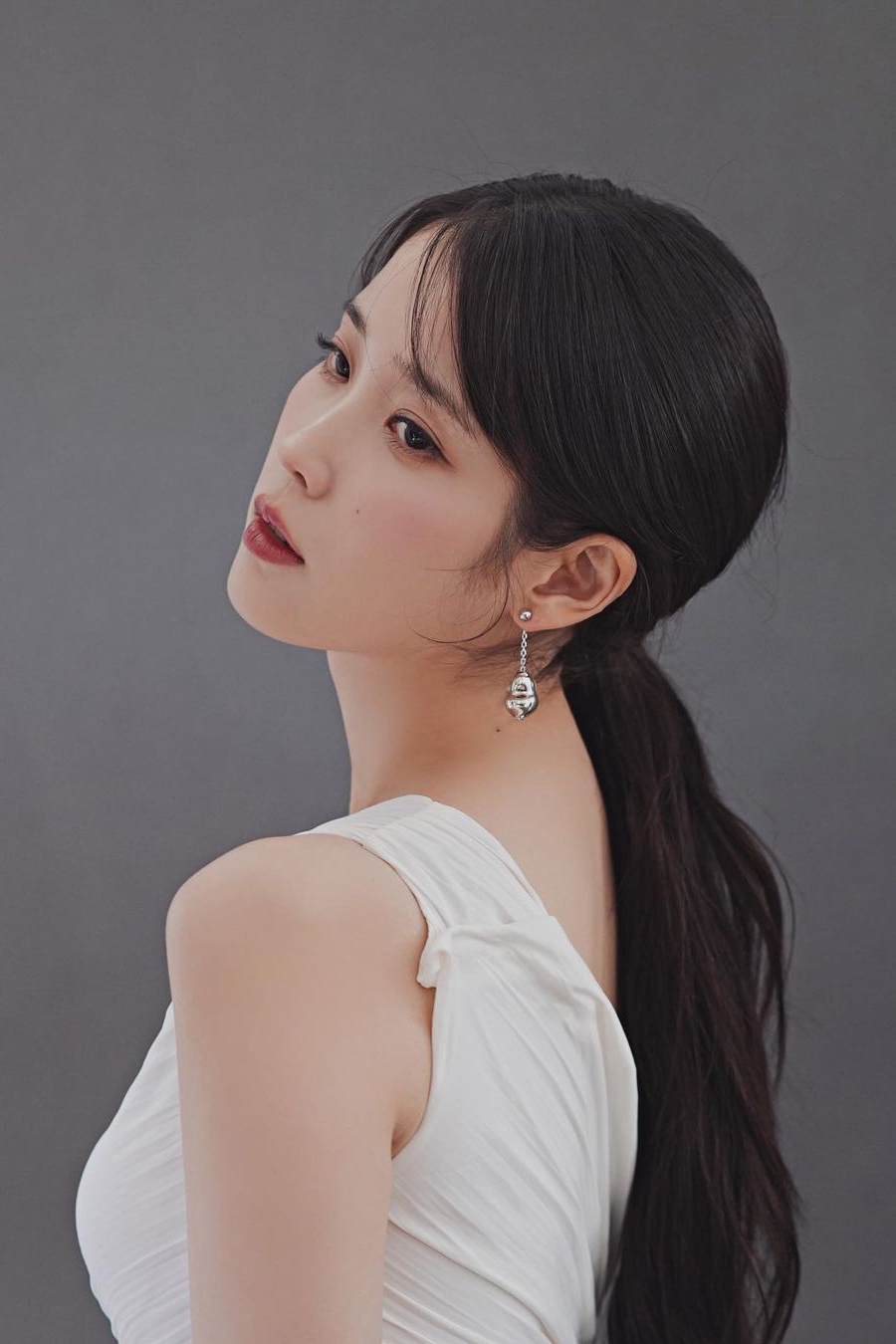  아이유 2024년 시즌그리팅 프리뷰 사진