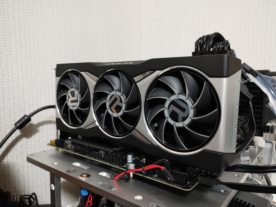 라데온RX6800XT 그래픽카드 25