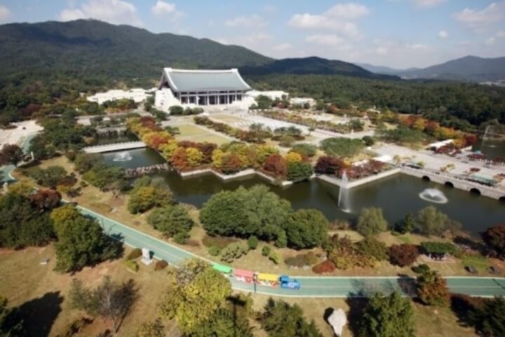 천안-독립-기념관