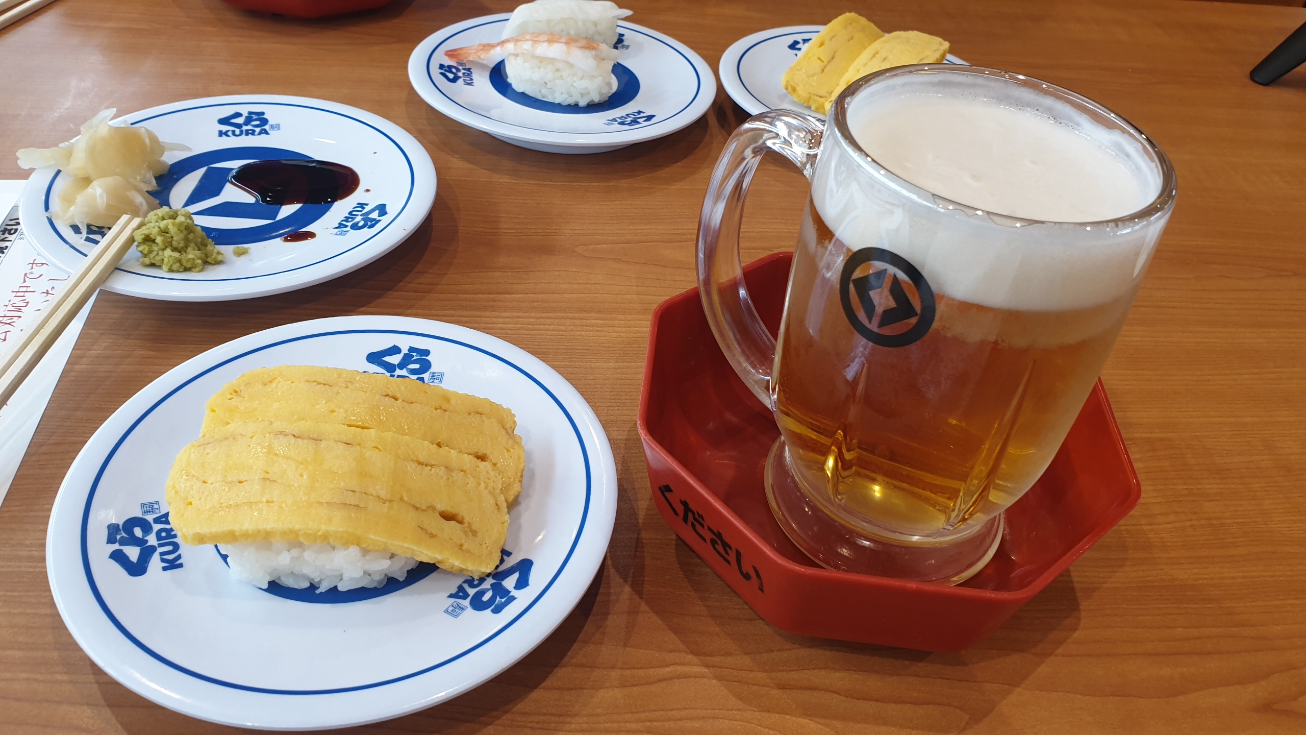  일본을 대표하는 회전초밥집, 쿠라스시 (KURA SUSHI) 신세카이점